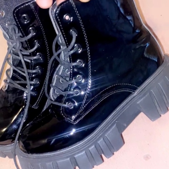 Platform Black Boots - Picture 3 of 4